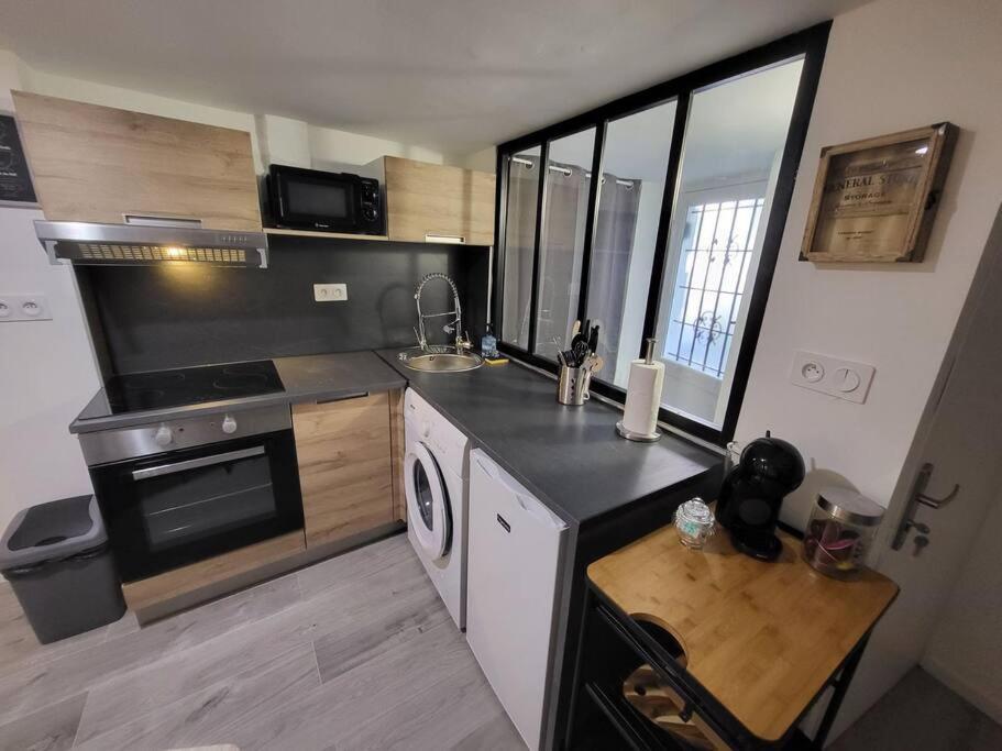Superbe Appartement T2 Centre Historique Ла Сутерен Екстериор снимка