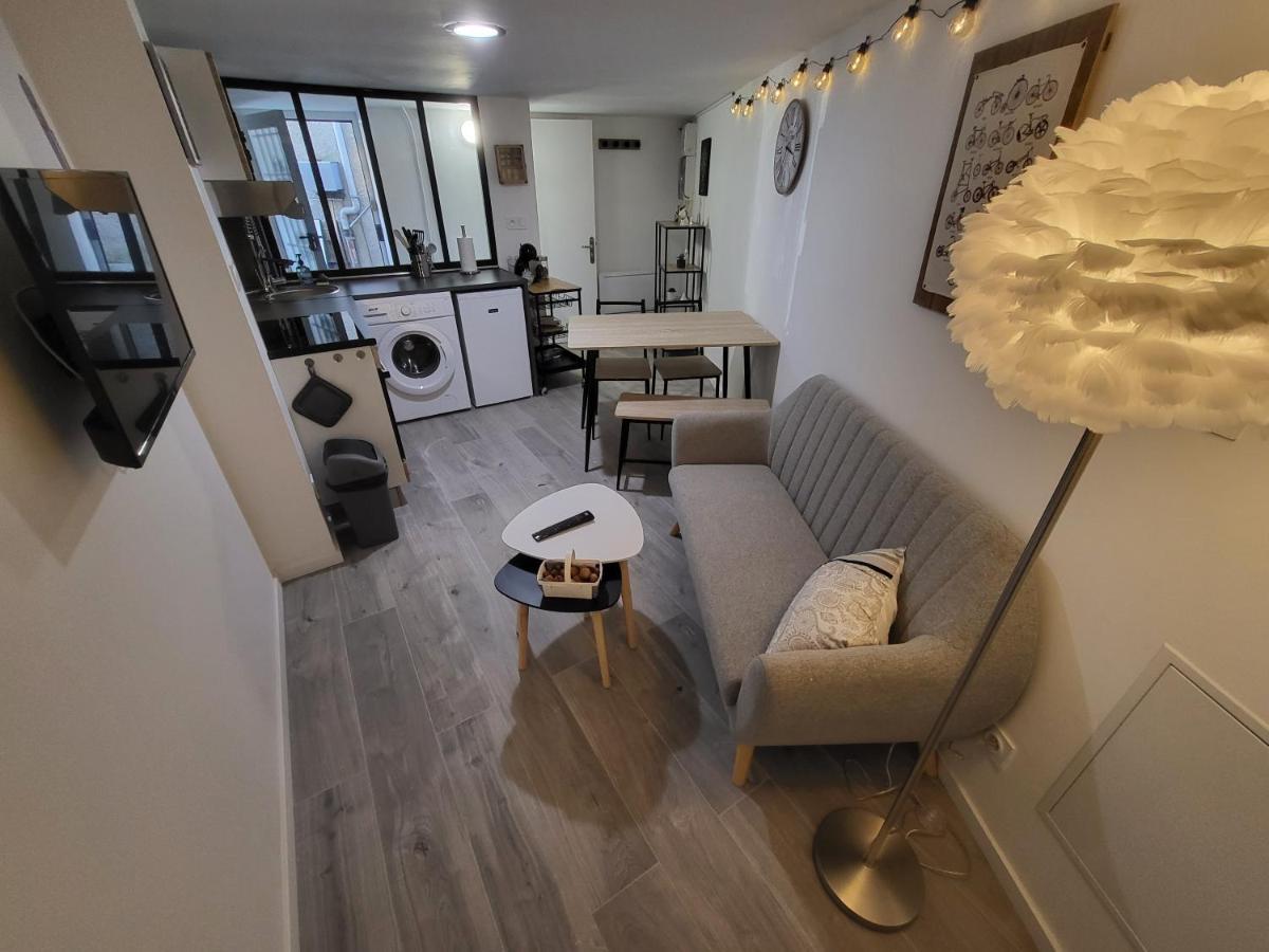 Superbe Appartement T2 Centre Historique Ла Сутерен Екстериор снимка