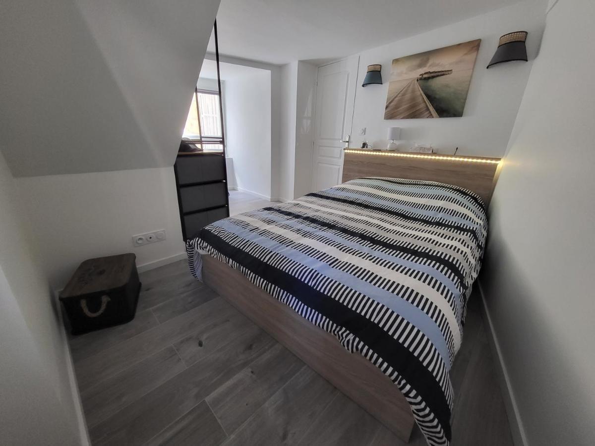 Superbe Appartement T2 Centre Historique Ла Сутерен Екстериор снимка